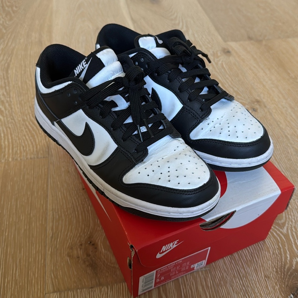 Nike Dunk Low - Black and White